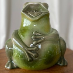 Grenouille moyenne "Love is...